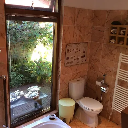 בית נופש The Red Cupboard